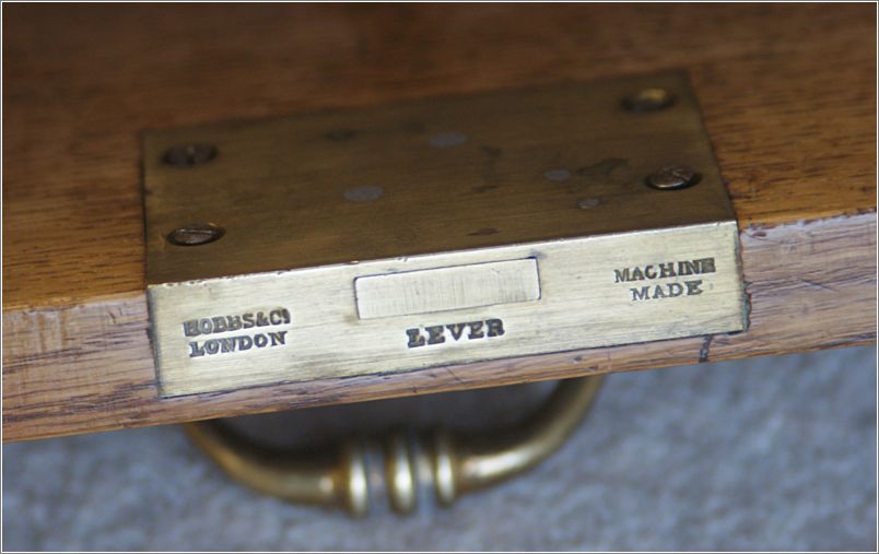 2076 Small Antique Oak Pedestal Desk Matched Set of Original Hobbs Locks